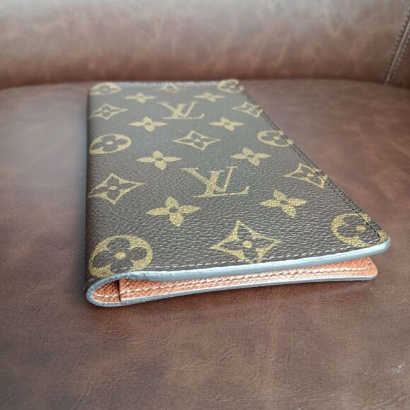 Louis Vuitton Large Size Monogram Cancas Leather Bi-Fold Wallet - Picture 6 of 11
